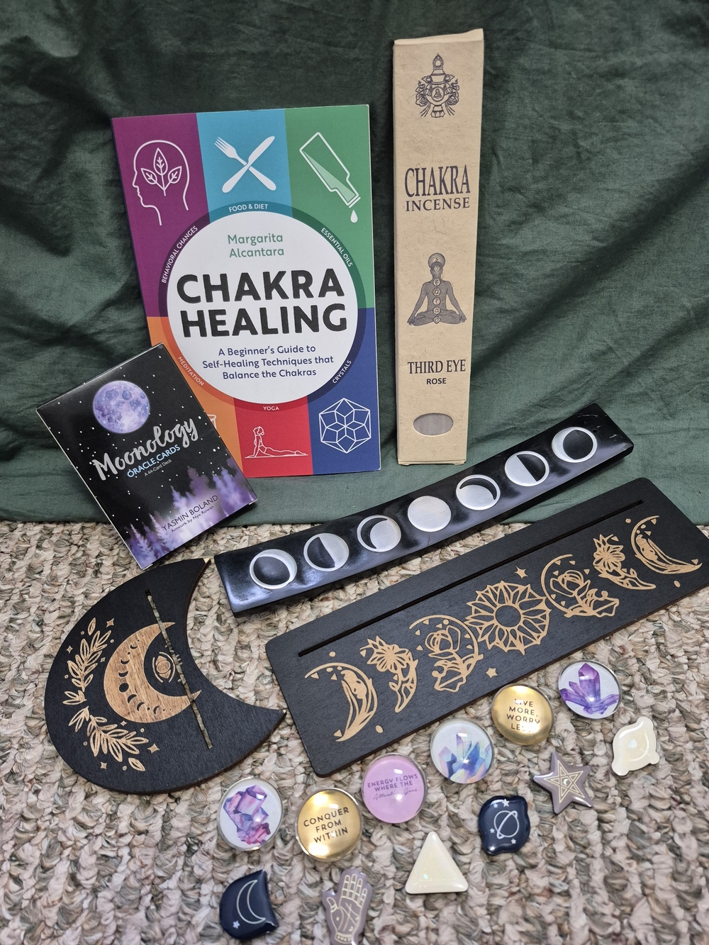 Chakra Healing Book & Third Eye Incense Set, Magnets And Oracle Moon Cards
